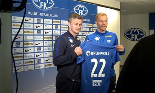 巴恩斯：詹姆斯统治了比赛那么久，他真的很难防守很难阻止（巴恩斯：詹姆斯长期统治赛场，真是难防难挡）