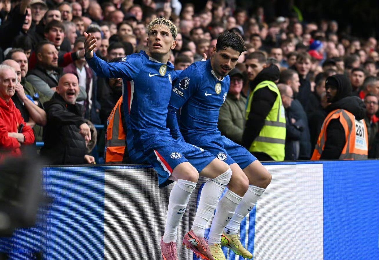 中国澳门球员：澳门联赛球员平均每场收入约445-890元人民币（澳门联赛球员每场平均收入约445至890元人民币）