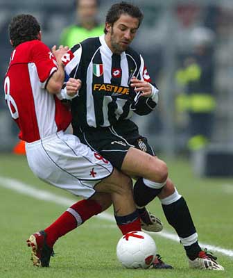 阿莱格里：明天看看普利西奇能否出战，米兰必须重返欧冠（阿莱格里：普利西奇出战待定，米兰目标重返欧冠）