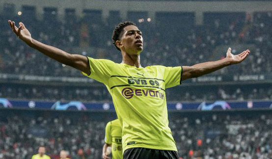 利物浦欧冠大名单：萨拉赫缺阵！范戴克领衔，维尔茨在列（利物浦公布欧冠名单：范戴克领军，萨拉赫缺席，维尔茨入选）