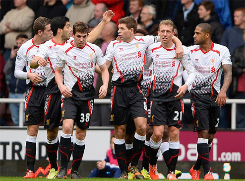 日媒：远藤航、久保建英等人在球场训练，镰田大地因疲劳单练（日媒：远藤航、久保建英参与合练，镰田大地因疲劳进行个人训练）