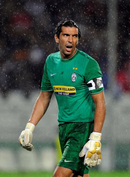 小法：根据我们的分析，国米各方面都是意甲最强的球队