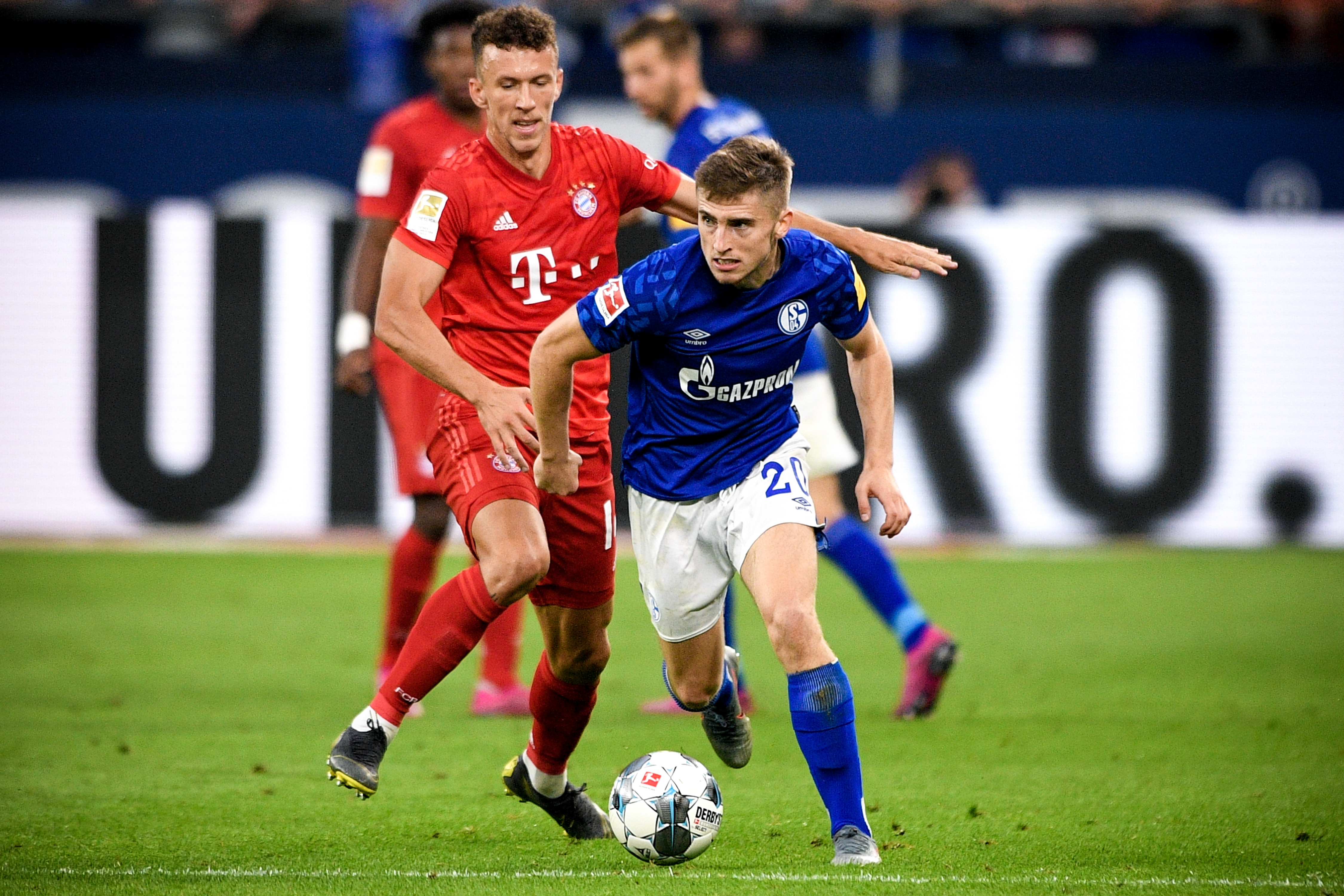 萨巴蒂尼：如今的意大利缺领袖气质，足协很多决定也都很草率（萨巴蒂尼：当下的意大利缺乏领袖风范，足协不少决策过于仓促）