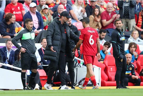 埃默松：我并不怀念在米兰的日子；那儿的人聊我比聊C罗还多（埃默松：不怀念在米兰的岁月，那里对我的讨论热度甚至高过C罗）