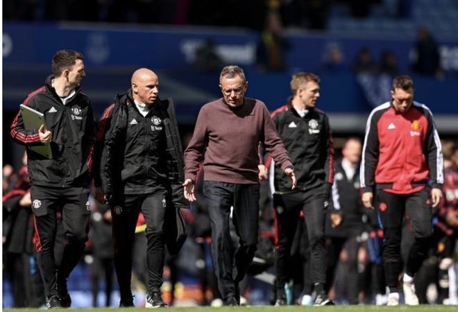 罗马推出黑胶唱片版队歌：限量版售价49.9欧，普通版19.9欧（罗马发售队歌黑胶唱片：限量款49.9欧，标准版19.9欧）