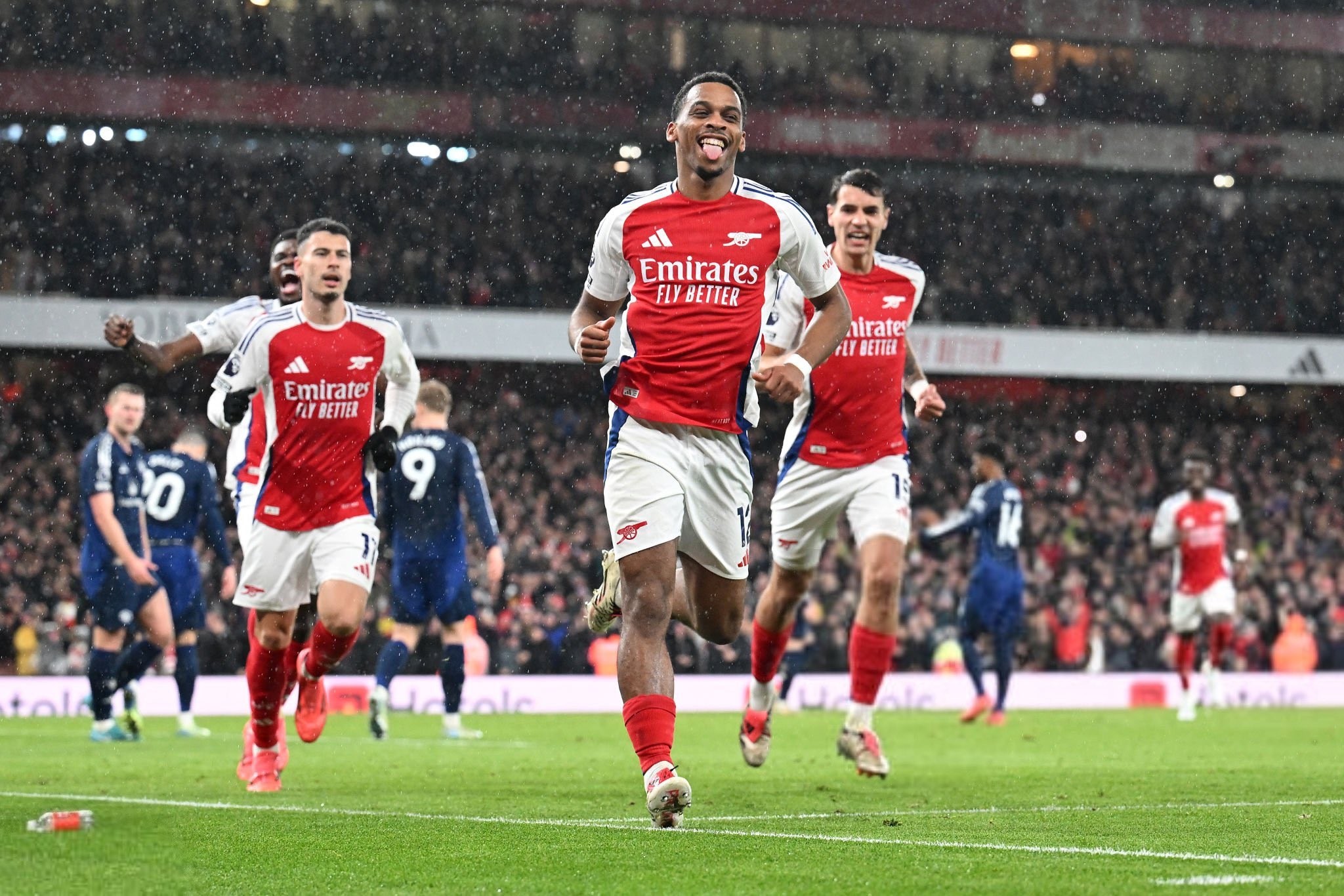 萨拉赫已抵达训练场，消息人士表示萨拉赫不想和斯洛特共事（萨拉赫已到训练基地，知情人士称其无意与斯洛特合作）