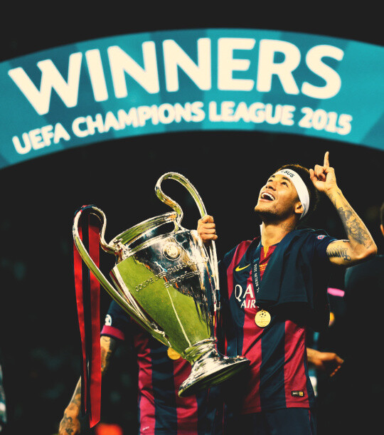 尤文官方：弗朗西斯科-孔塞桑当选队内10月最佳球员（尤文官方：弗朗西斯科-孔塞桑荣膺队内十月最佳球员）