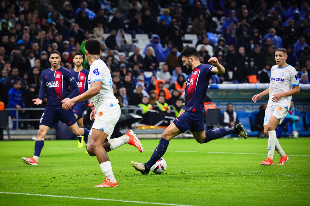 杜加利奇庆祝保级：面临压力阻碍各种问题，我们最终战胜一切（杜加利奇：顶住重压化解阻碍，最终成功保级）