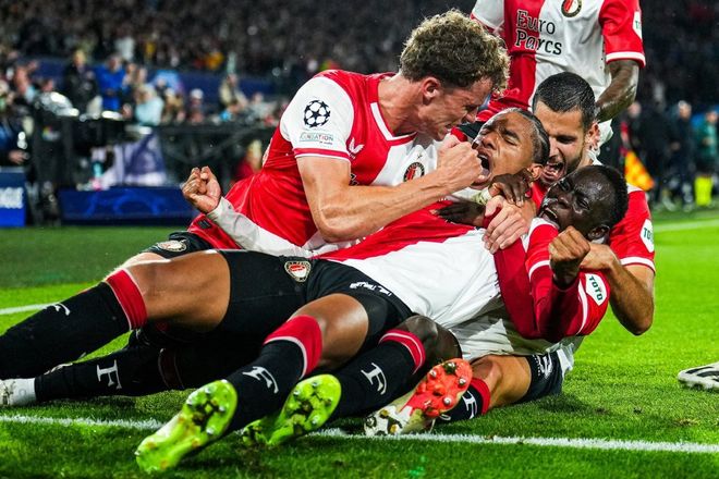 将门虎子，克鲁伊维特的四儿子肖恩代表巴萨竞技在季前赛破门（克鲁伊维特四子肖恩季前赛为巴萨竞技打入一球）